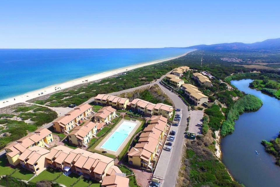 La Casa Sulle Dune Badesi Exteriör bild